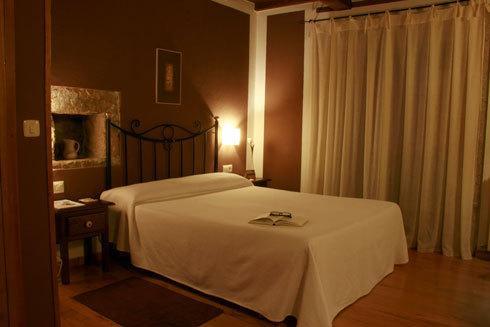 Rectoral De Goian Guest House Sarria Phòng bức ảnh